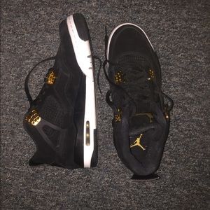Air Jordan 4 Retro “Royalty”